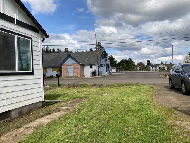Building Photo - 3 br, 2 bath House - 323 Branton St