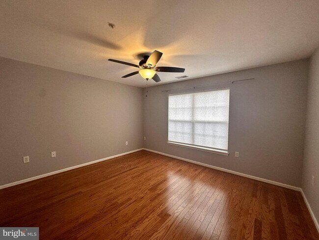 Building Photo - 6600 Thackwell Way
