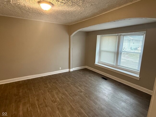 Building Photo - 1522 N Tacoma Ave