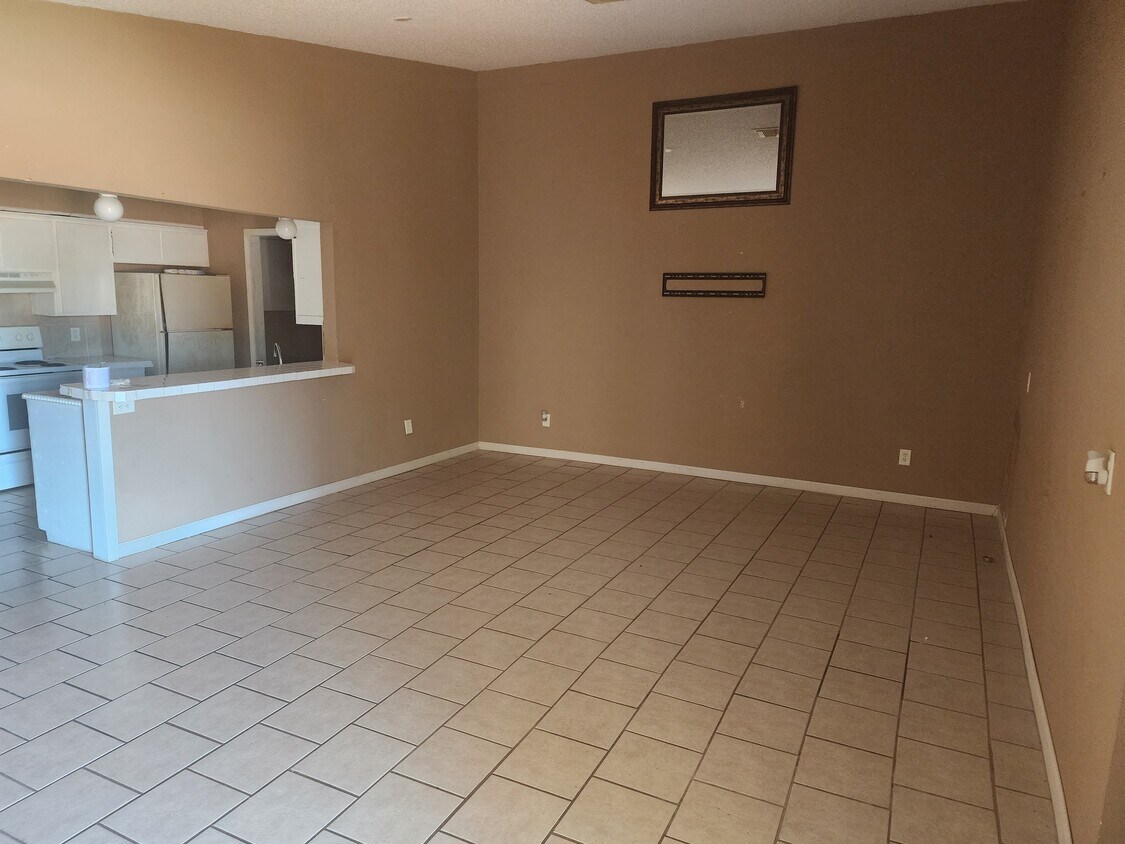 Foto principal - 2810 SE 55th St