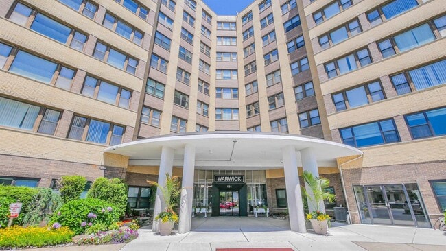 Foto del edificio - 101 S Raleigh Ave