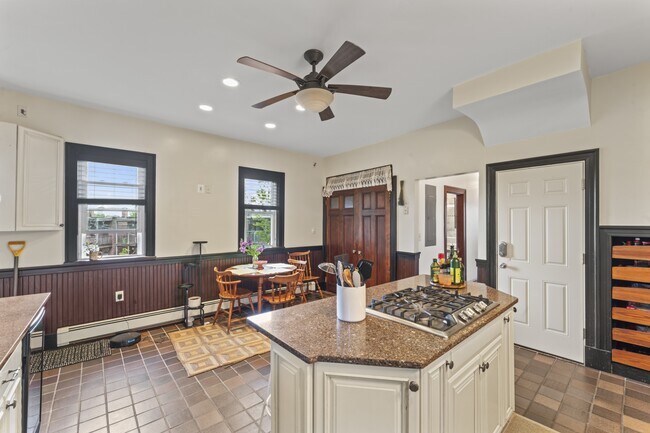 Building Photo - 388 Arborway