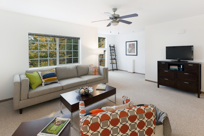 Living Room - Prospect Hill Apartments