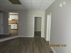 Building Photo - 2119 Noble St