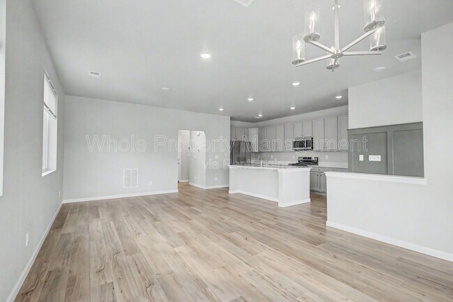 Building Photo - 2291 Peregrine Dr