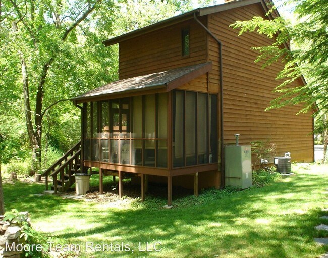 Building Photo - 1 br, 1.5 bath House - 138 N Garden Ct