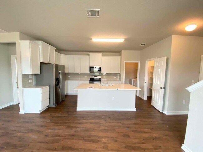 Building Photo - 6619 Freedom Hills
