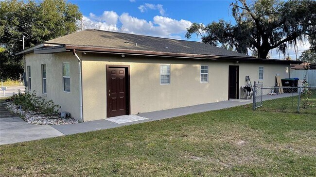 Building Photo - 4901 Balboa Dr