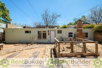 Building Photo - 411 Wellesley Dr SE