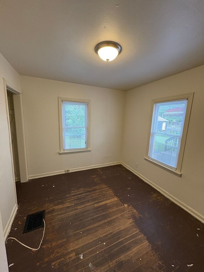 Foto del edificio - 4 Bedroom in North Linden
