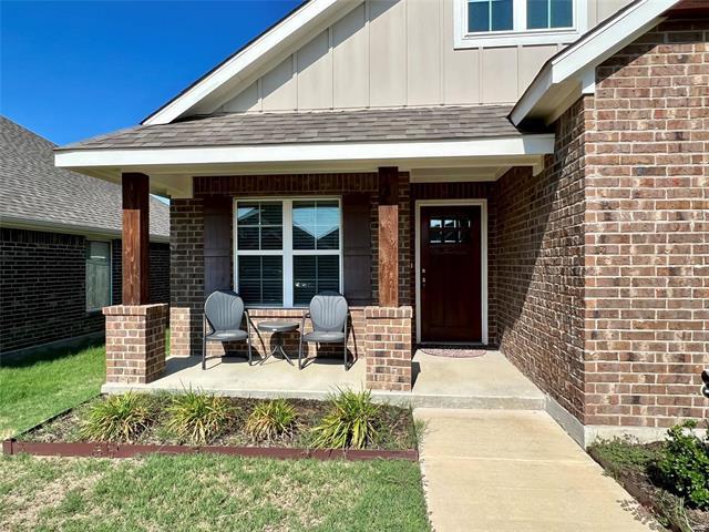 Foto del edificio - 4010 Bridle Path Ln