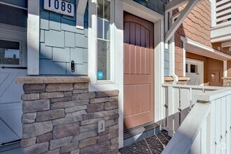 Building Photo - 1089 Interlaken Terrace