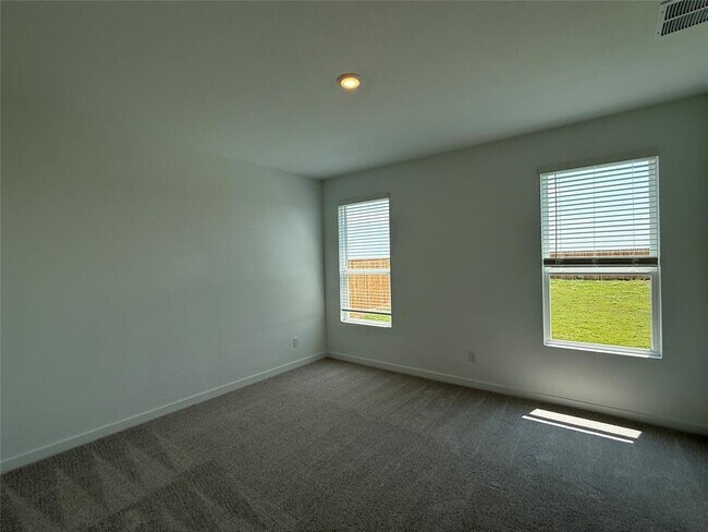 Building Photo - 241 Seabreeze St