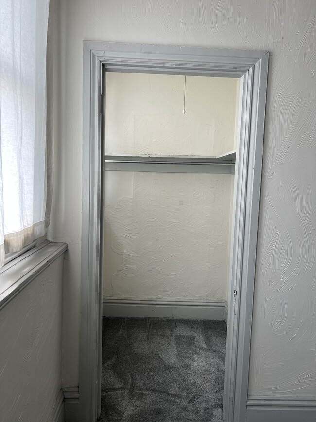 bedroom closet 1 - 402 S Winebiddle St