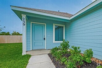 Building Photo - 239 Lisa Marie Dr