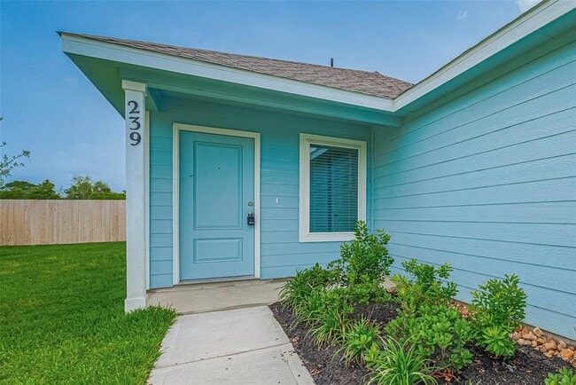 Building Photo - 239 Lisa Marie Dr