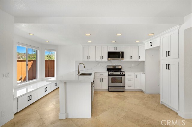 Building Photo - 5 Sanderling Ln