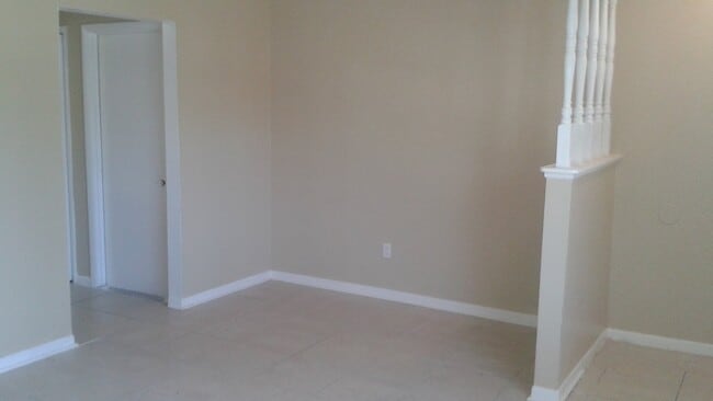 Photo - 2299 Oshkosh Ct Apartment