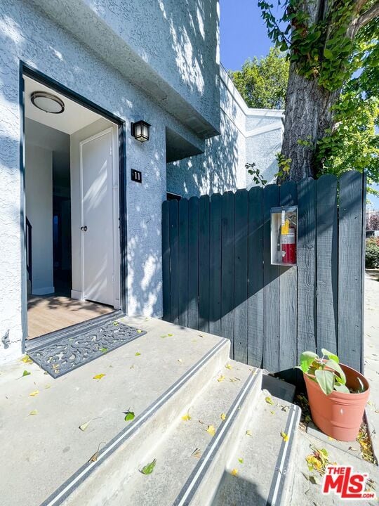 Building Photo - 9939 Topanga Canyon Blvd