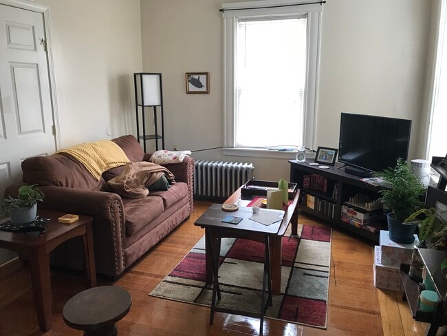 Building Photo - 47 Pembroke Ave