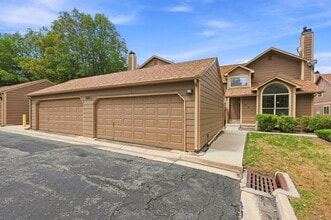 Building Photo - 1824 S Quintero Way
