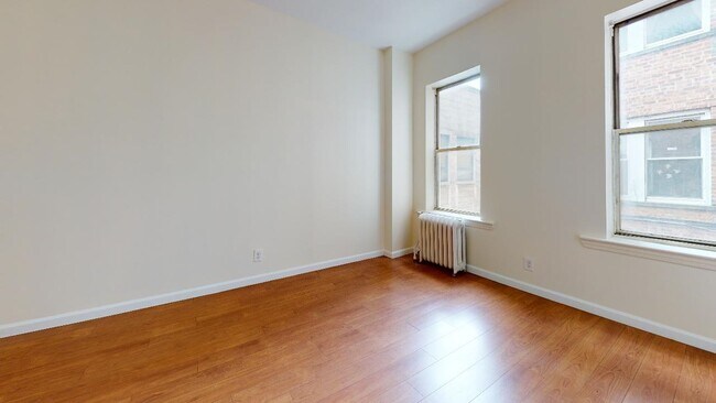 Foto del edificio - 2814 John F. Kennedy Blvd