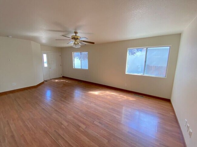 Foto del edificio - Sparks Two-story House - 4 Bedrooms (Reed ...