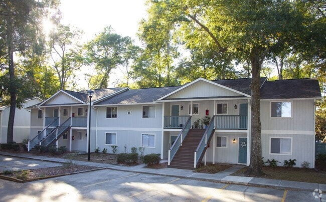 Building Photo - Hickory Plantation