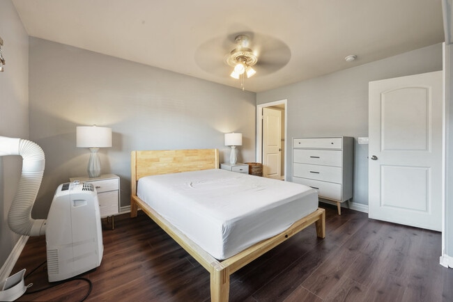 Building Photo - 2744 B St