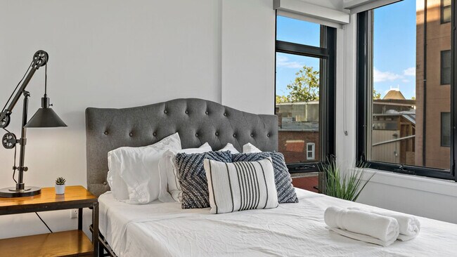 Foto del edificio - 815 V St NW