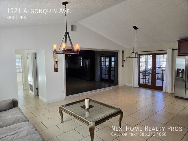 Building Photo - 1921 Algonquin Ave