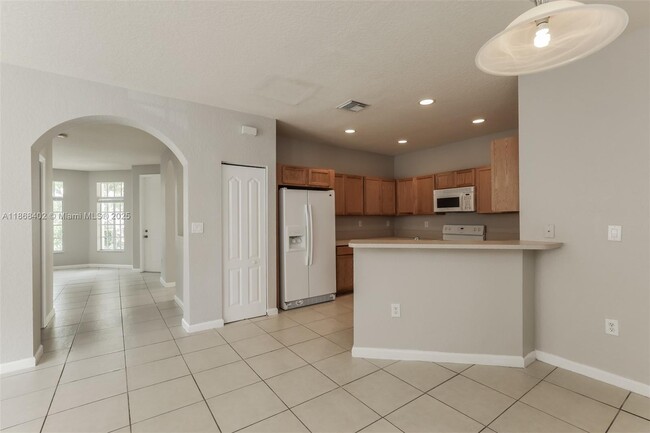 Building Photo - 13916 SW 278th Ln