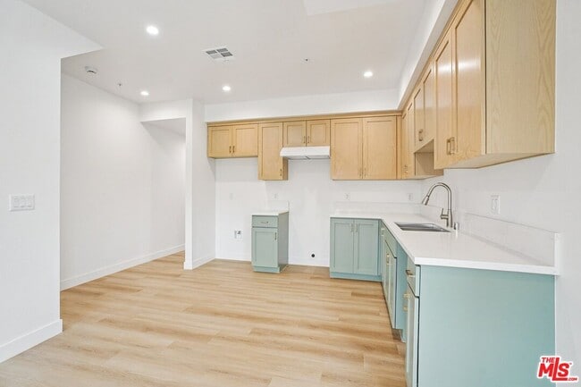 Building Photo - 1185 Leighton Ave