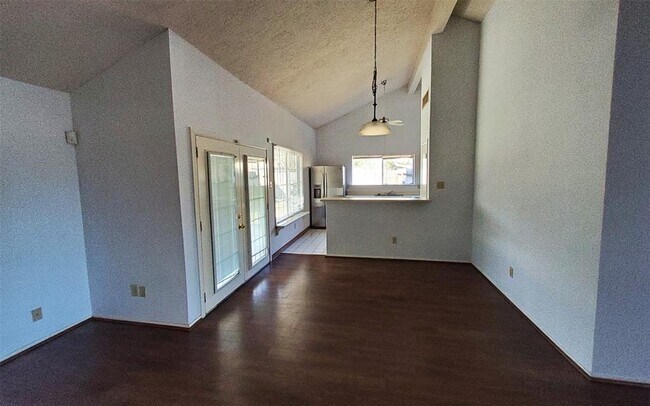 Building Photo - 1126 Melford Ave