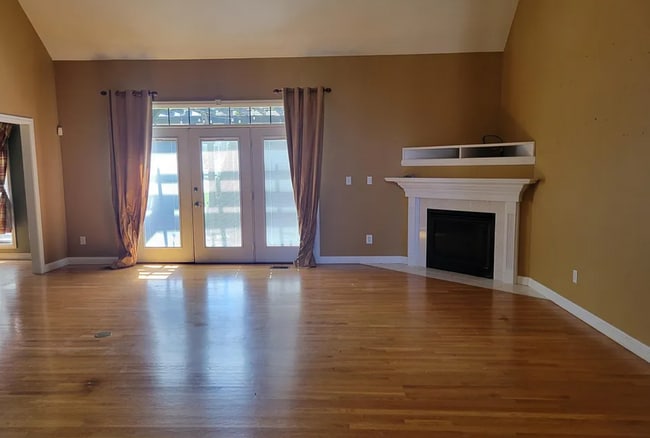 Building Photo - 9300 Grandstand Ct