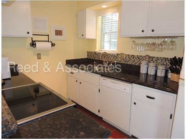 Building Photo - Updated Midtown Condo Near Cooper Young!!!