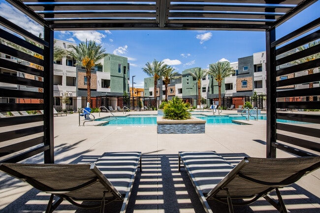 Pool - Gateway