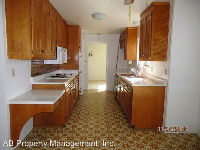 Building Photo - 1730 Baywood Ct