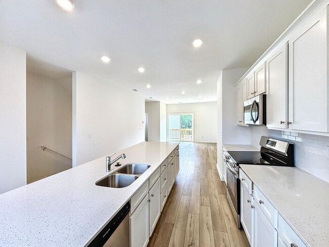 Building Photo - 208 Asbury Oak Ln