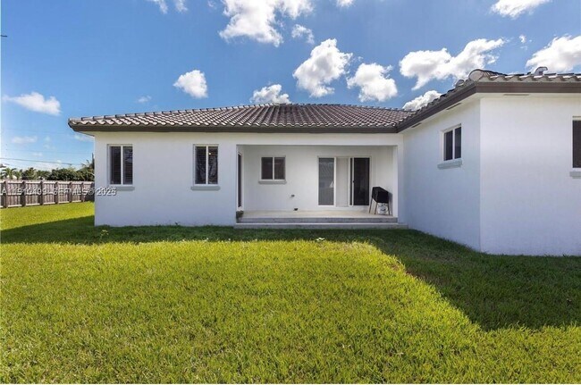 Foto del edificio - 9341 SW 174th St