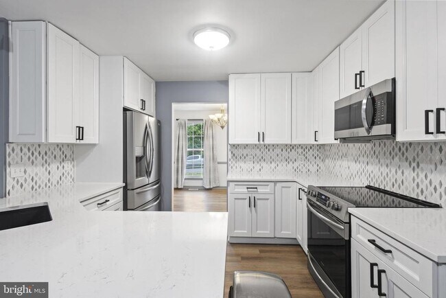 Building Photo - 10115 Chesney Dr