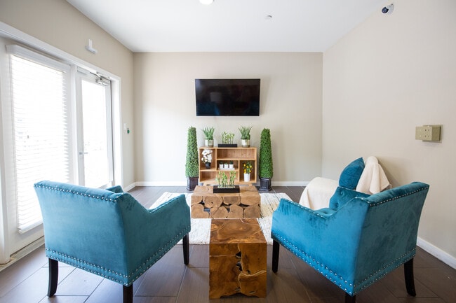 Building Photo - The Quad Apartments