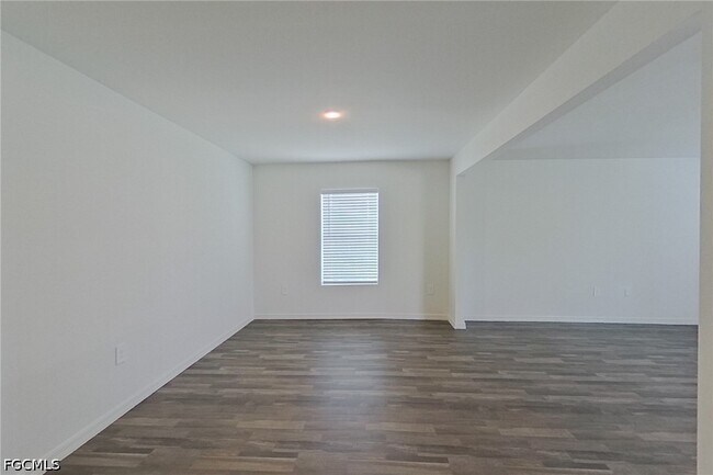Building Photo - 4020 Garden Blvd