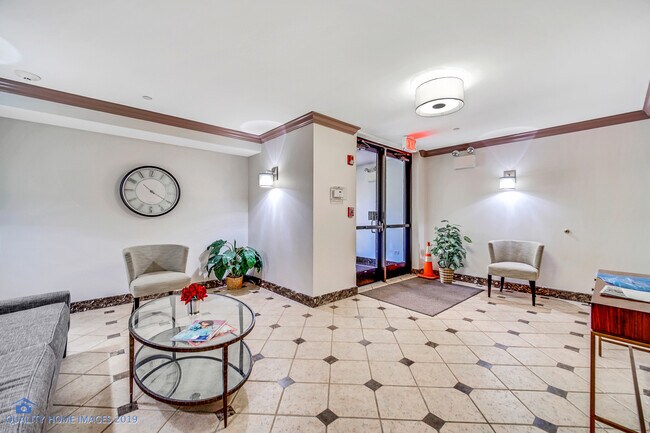 Foto del edificio - 1914 Farnsworth Ln