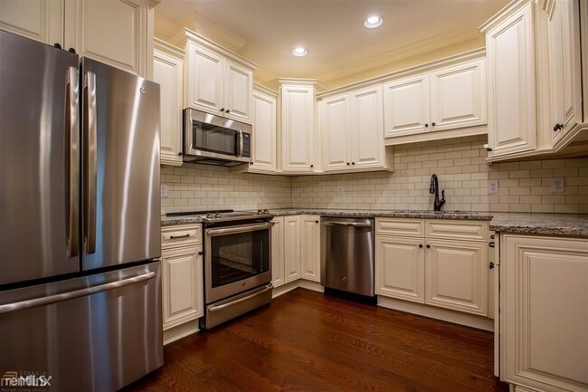 Foto del edificio - 1 br, 1 bath Condo - 1204 Village Blvd SE