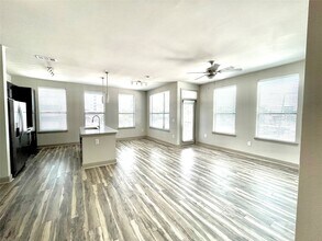 Building Photo - 3788 Richmond Ave.