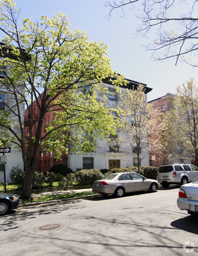 Primary Photo - 2829 28th St NW