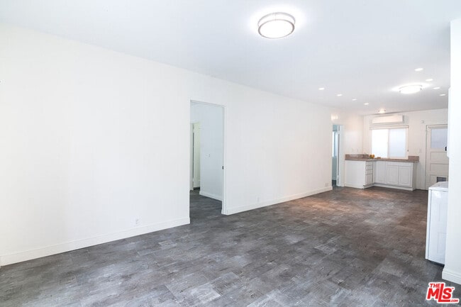 Building Photo - 1327 23rd St