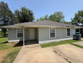 Building Photo - 222-224 Cane Hill St
