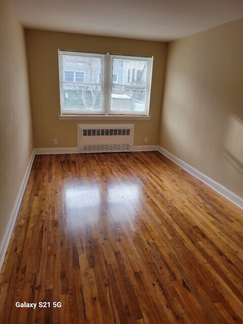 Foto del edificio - 564 E 99th St